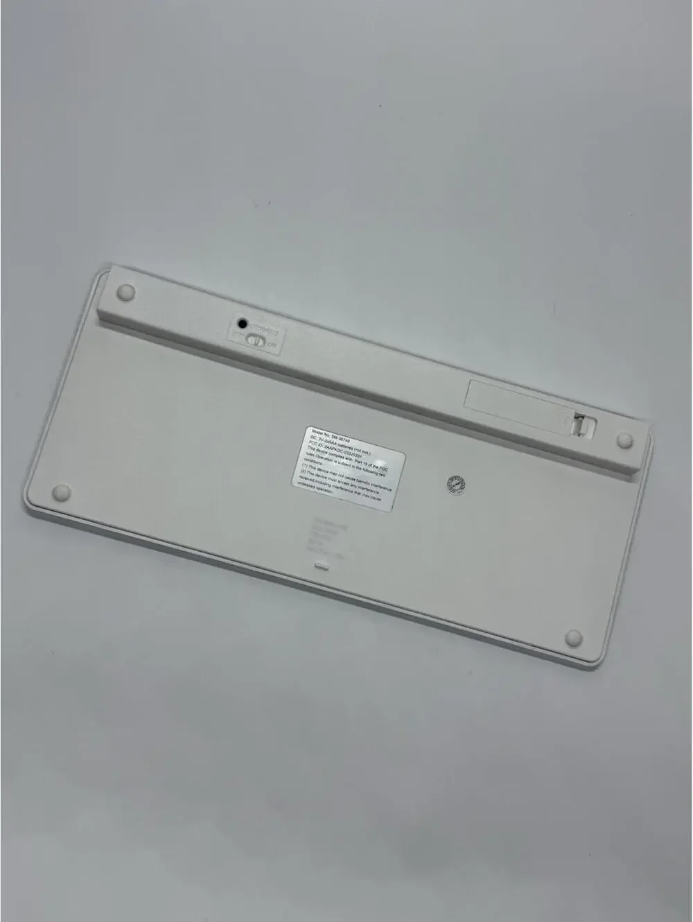 Buxton Bluetooth Keyboard SM 36749 Wireless Slim White w/ Box